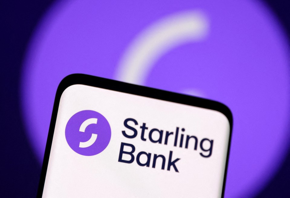 Starling Bank is to cut interest rate on all of its current accounts