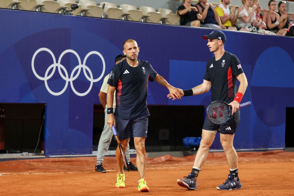 Murray and Dan Evans are through to the third round of the Paris 2024 men's doubles