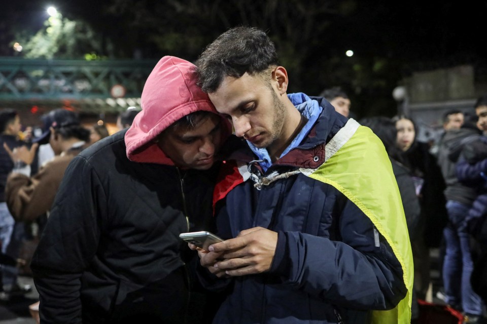 Venezuelans living in Argentina reacted to results