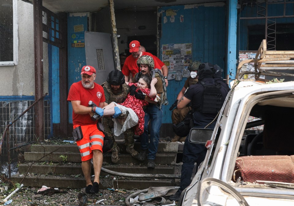 Civilians had to be saved from the apartment block