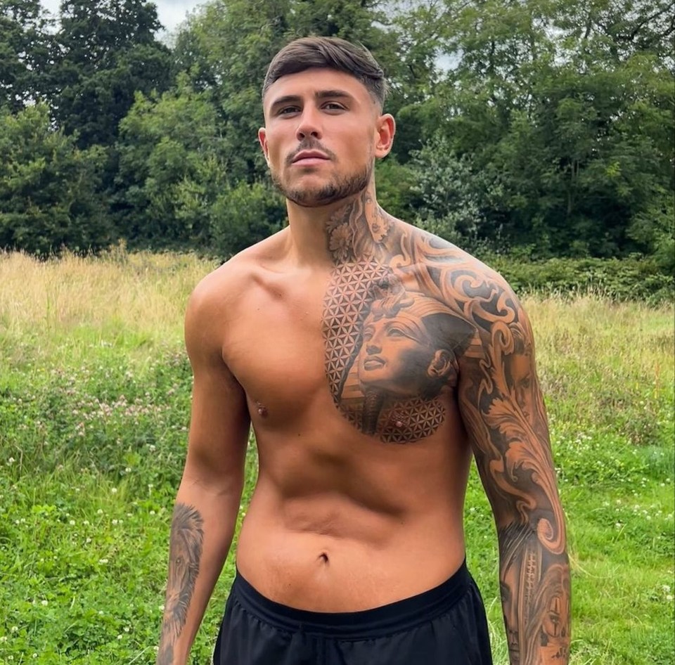 Harry Baker lost a third of his bodyweight before entering the villa as a bombshell