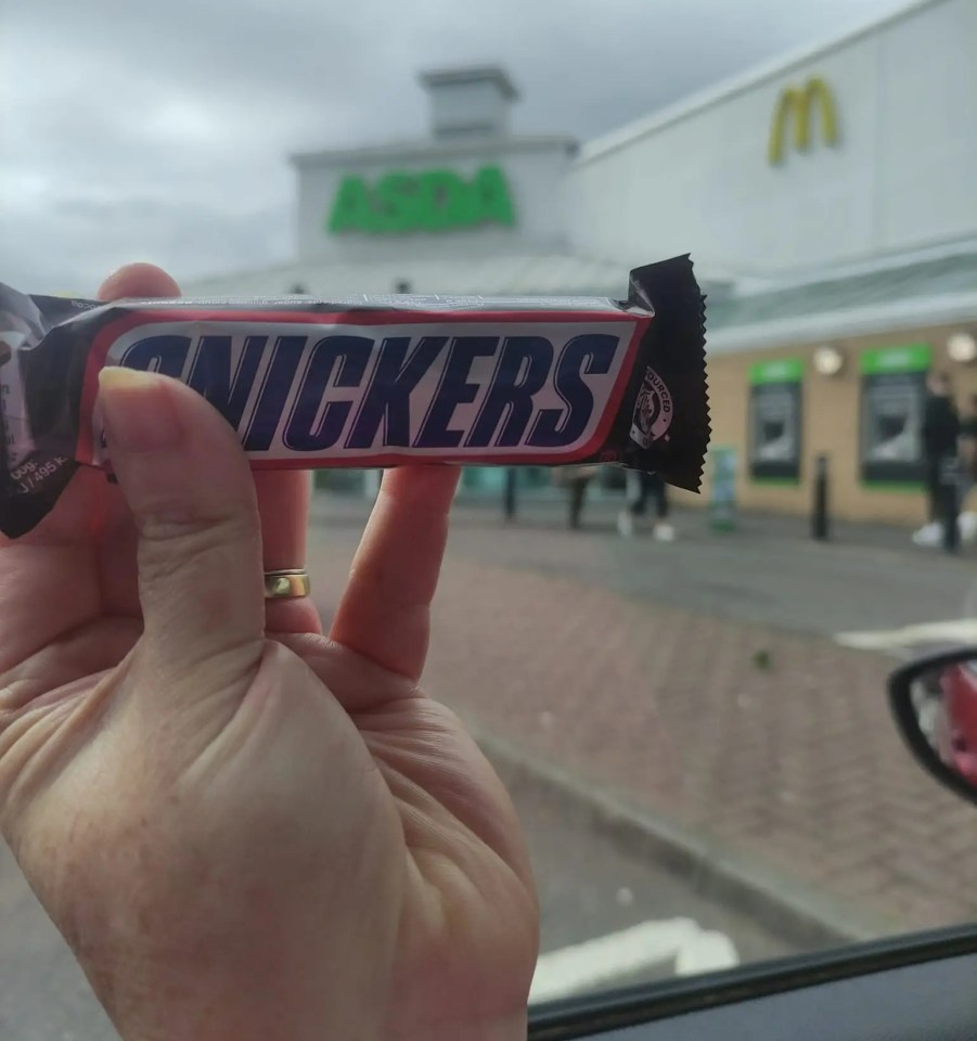 The huge discount on the legendary Snickers bar sent savvy chocoholics wild in Scotland