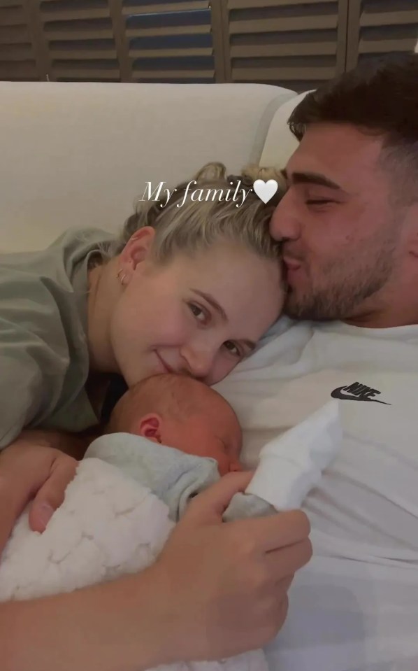 Tommy pictured with Molly-Mae and daughter Bambi