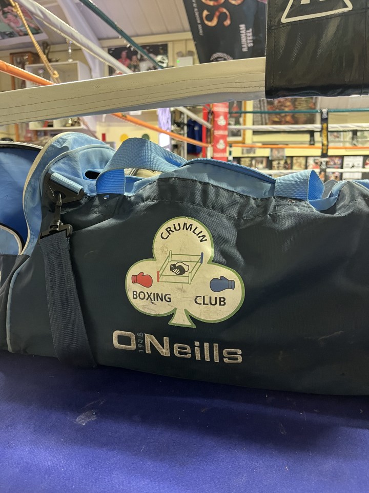 a duffel bag that says crumun boxing club on it