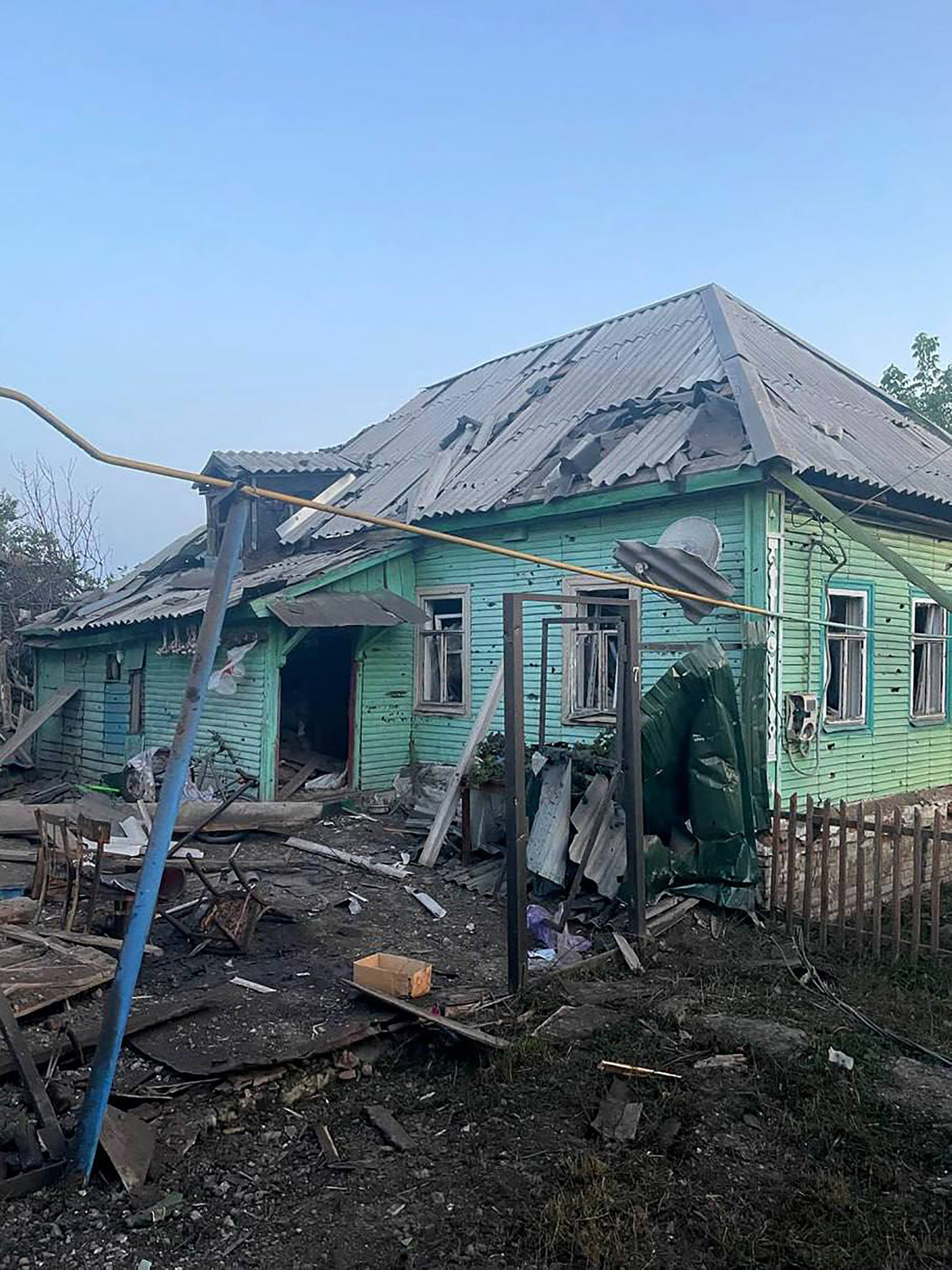 A house was bombed in the Ukrainian advance