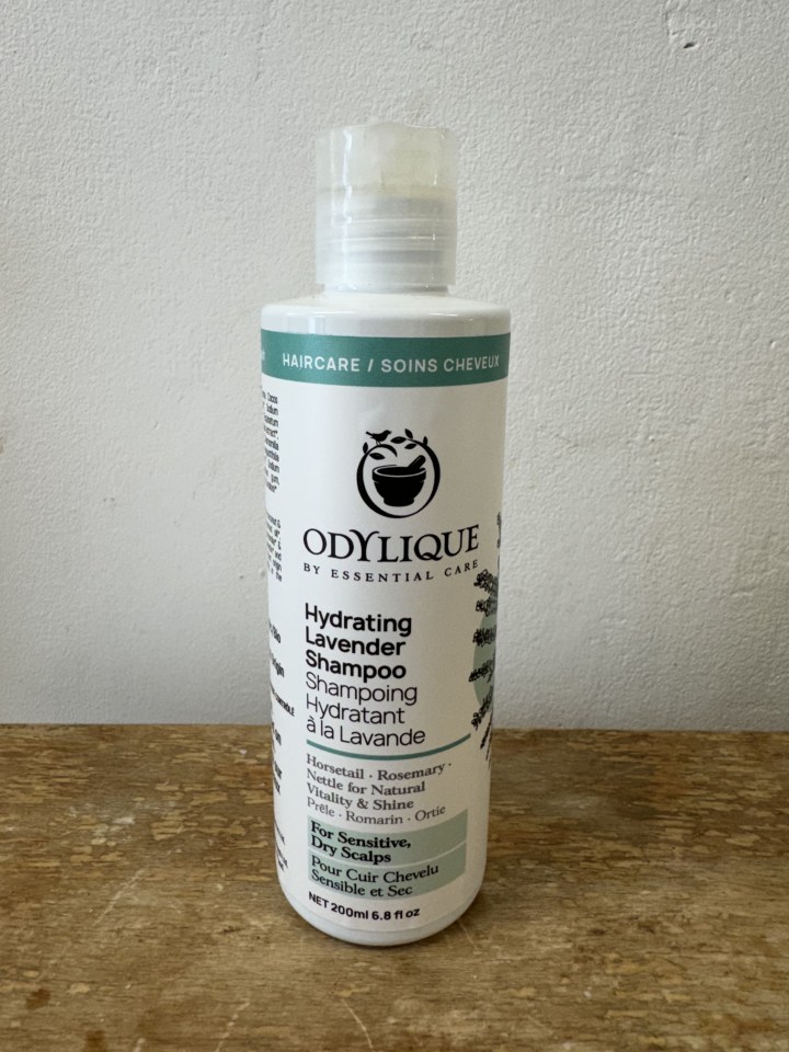 I tried Odylique's Hydrating Lavender Shampoo