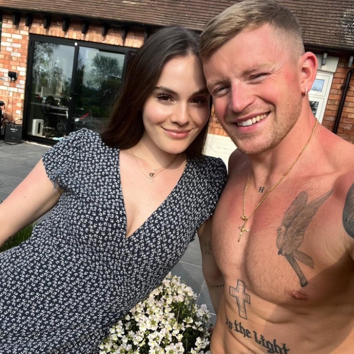 Peaty is in a romance with Gordon Ramsay's daughter Holly