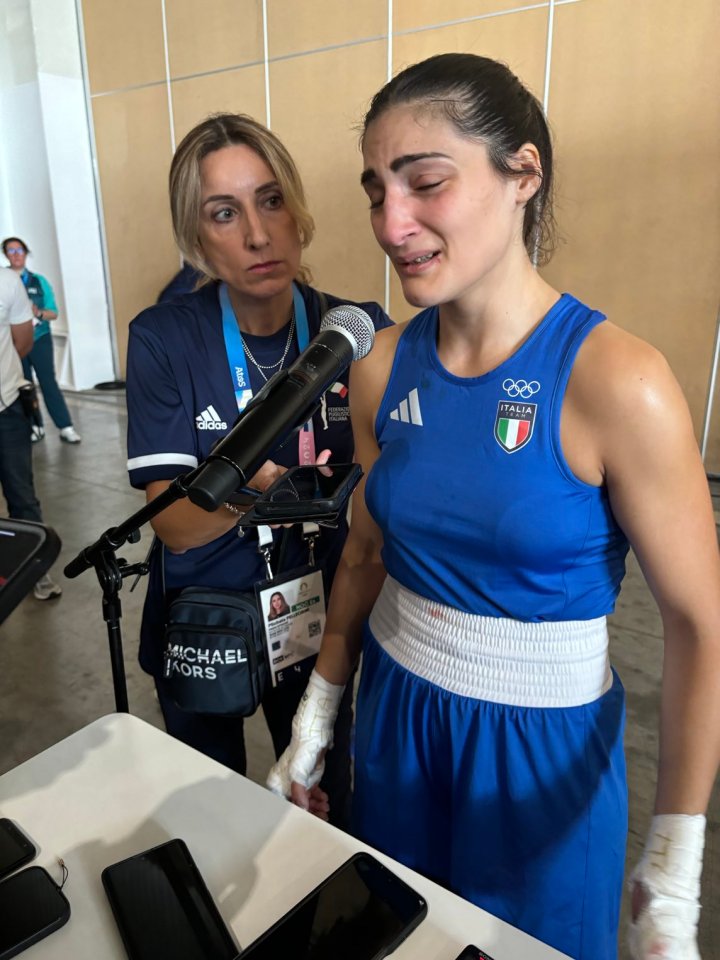 The Italian continued to cry in her post-bout interview