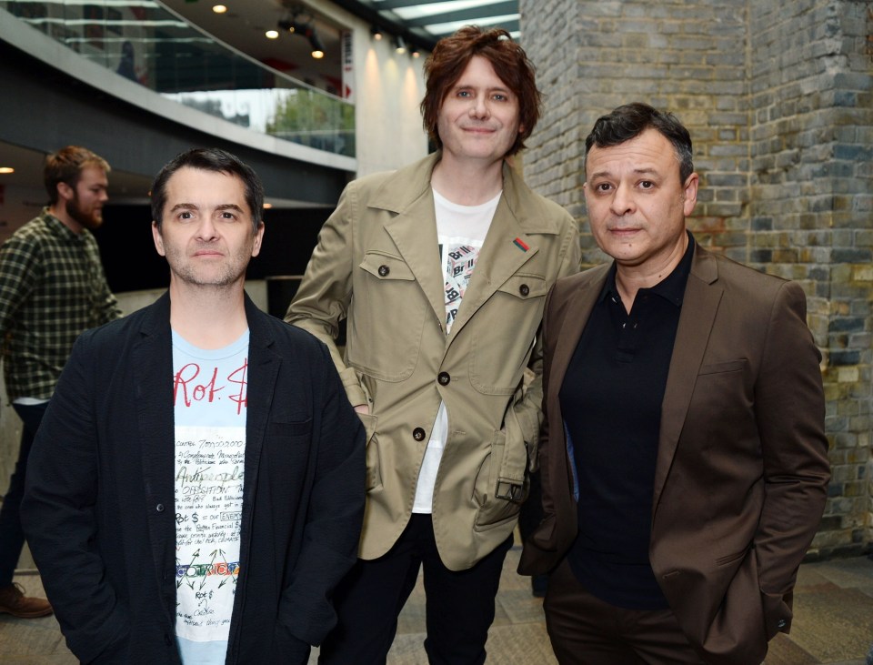 Manic Street Preachers could play support to Oasis, according to fans