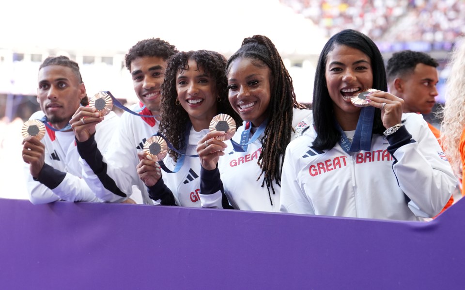 Reardon won bronze in the mixed 400m relay