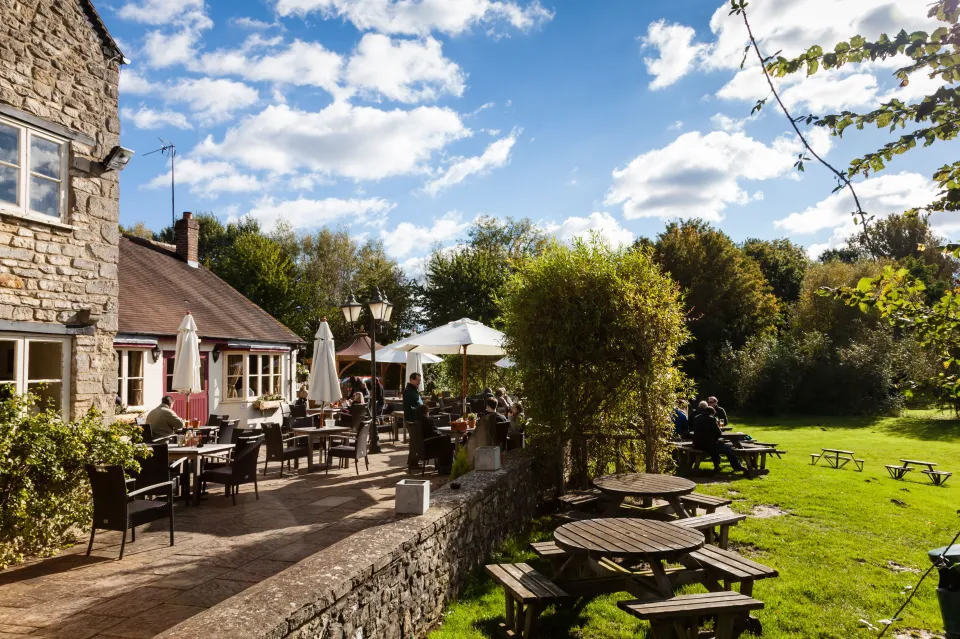 Here are the best British pubs with the biggest pub gardens