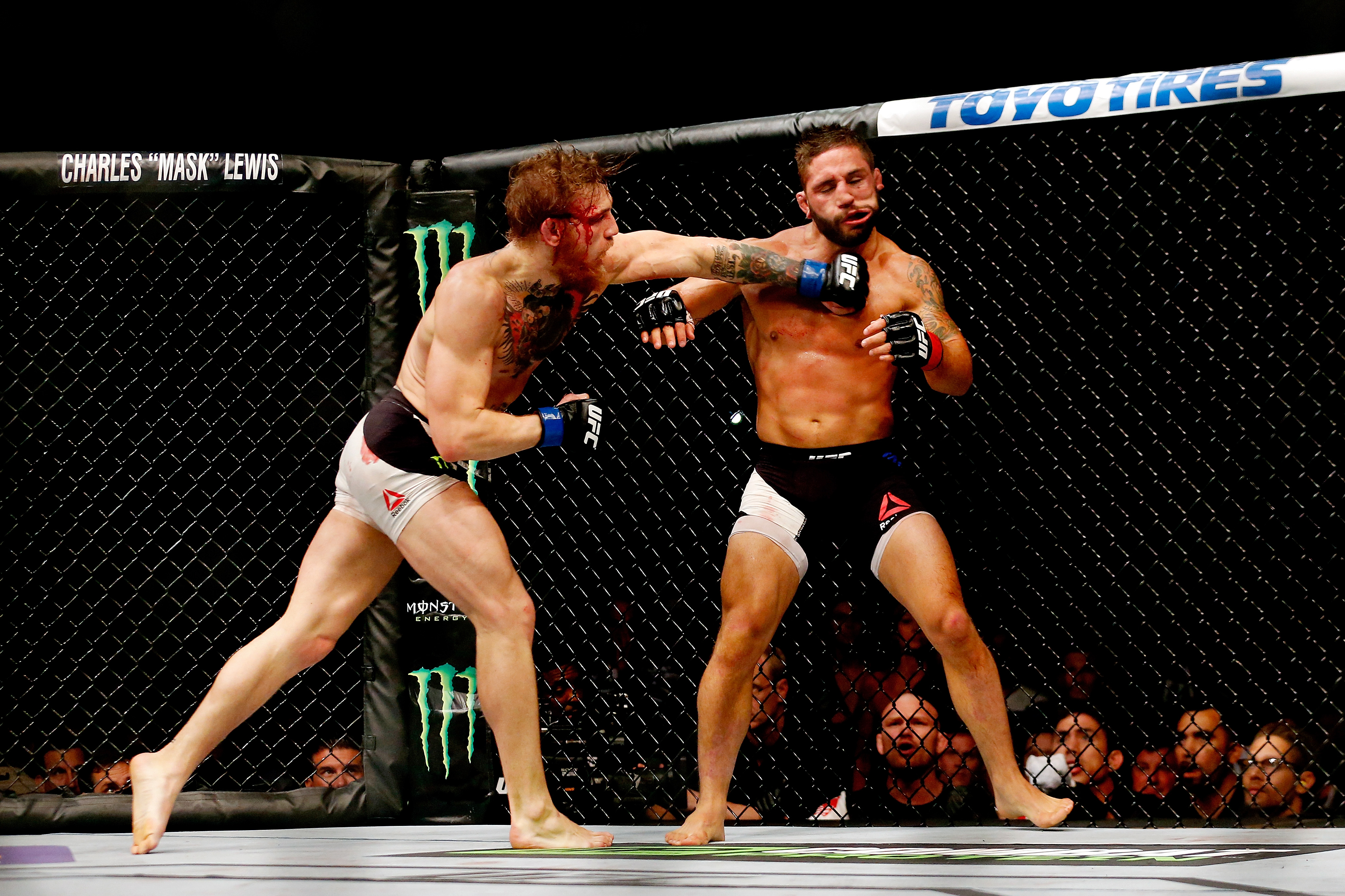 Conor McGregor knocked out Chad Mendes in 2015