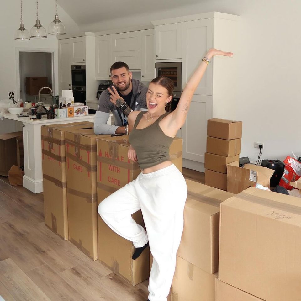 Molly Marsh and Zach Noble have moved in together