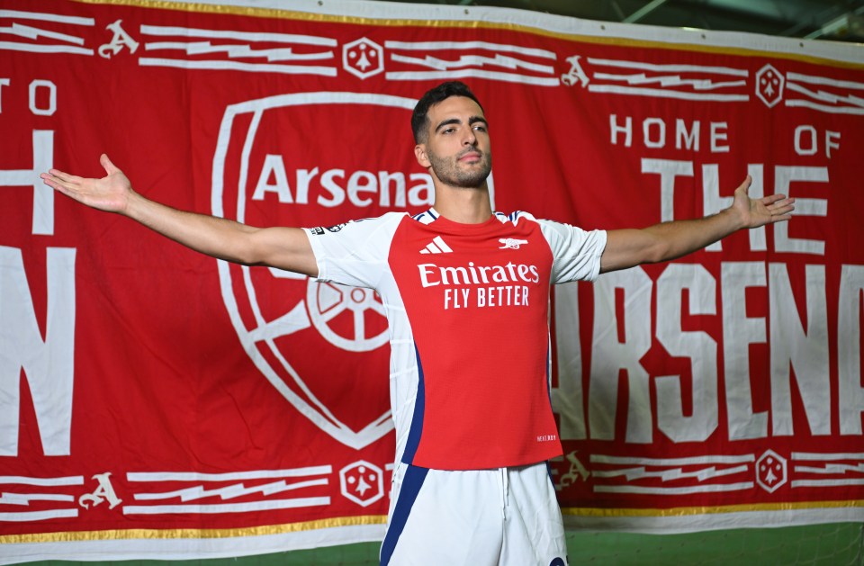 LONDON COLNEY, ENGLAND - AUGUST 27: Arsenal unveil new signing Mikel Merino at Sobha Realty Training Centre on August 27, 2024 in London Colney, England. (Photo by Stuart MacFarlane/Arsenal FC via Getty Images)