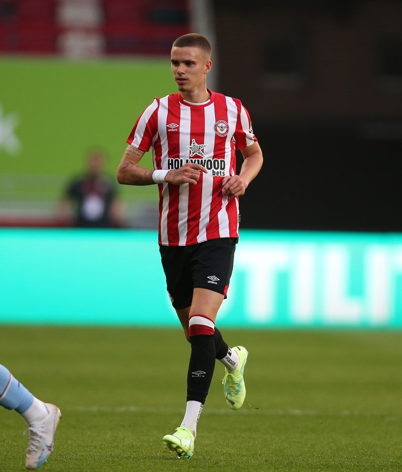 Romeo Beckham has now left Premier League club Brentford FC