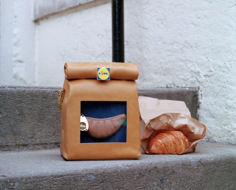 a brown bag with a lidl logo on it