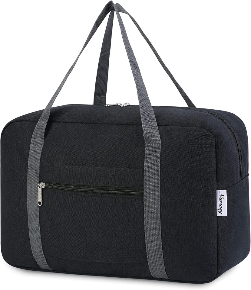 The Narwey duffle bag is loved by travellers who only want to use hand luggage