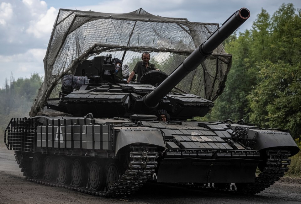 Ukrainian tanks have rumbled in after Russia failed to defend its border