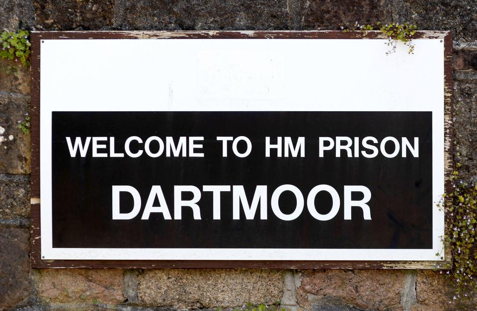 Experts claim the problem at the jail in Princetown, Devon, should have taken just days to fix