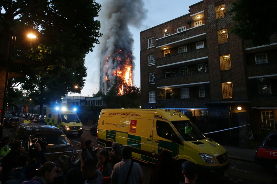 an ambulance with equipment support vehicle written on it