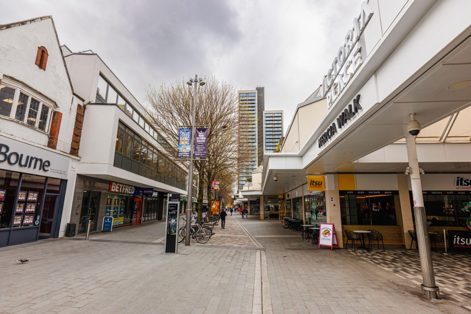 a street with a sign that says bourne on it