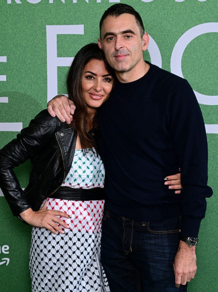 ronnie o'sullivan and laila rouass pose for a photo