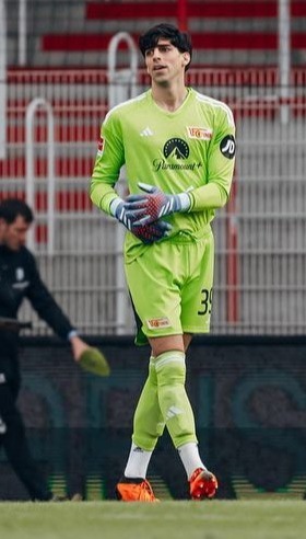 Union Berlin keeper Berkin Arslanogullari has had his leg amputated as he fights bone cancer