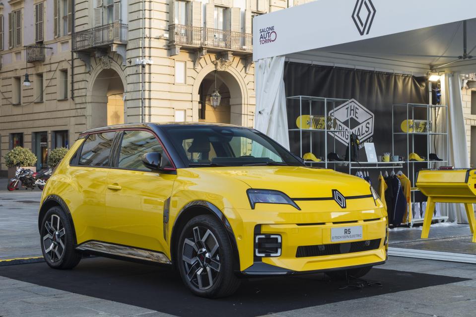 The return of the Renault 5 is reported to be 'imminent'