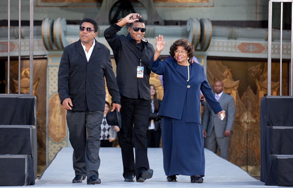 a photo of jackie and katherine jackson at the michael jackson immortalized with hand and footprint ceremony