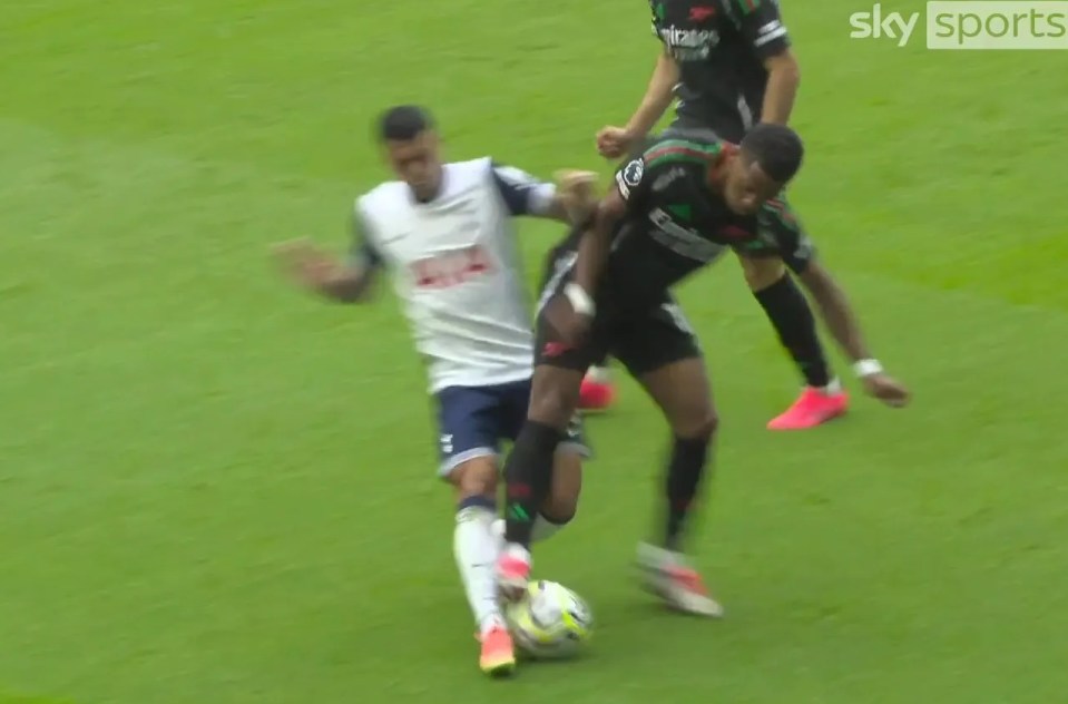 Fans claimed Jurrien Timber should have seen red for his tackle on Pedro Porro