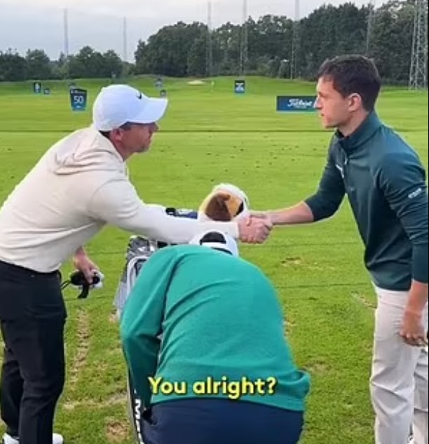 McIlroy rather awkwardly replied, leaving fans thinking he didn't know who he was