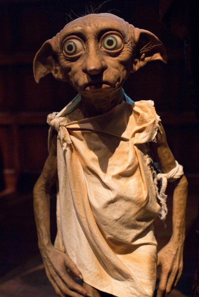 And they've even compared it to the ratty tunic house elf Dobby wears in Harry Potter