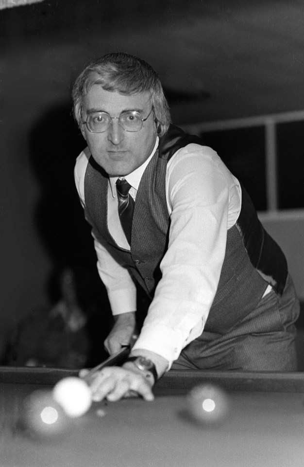 Everton had a successful career in snooker and billiards