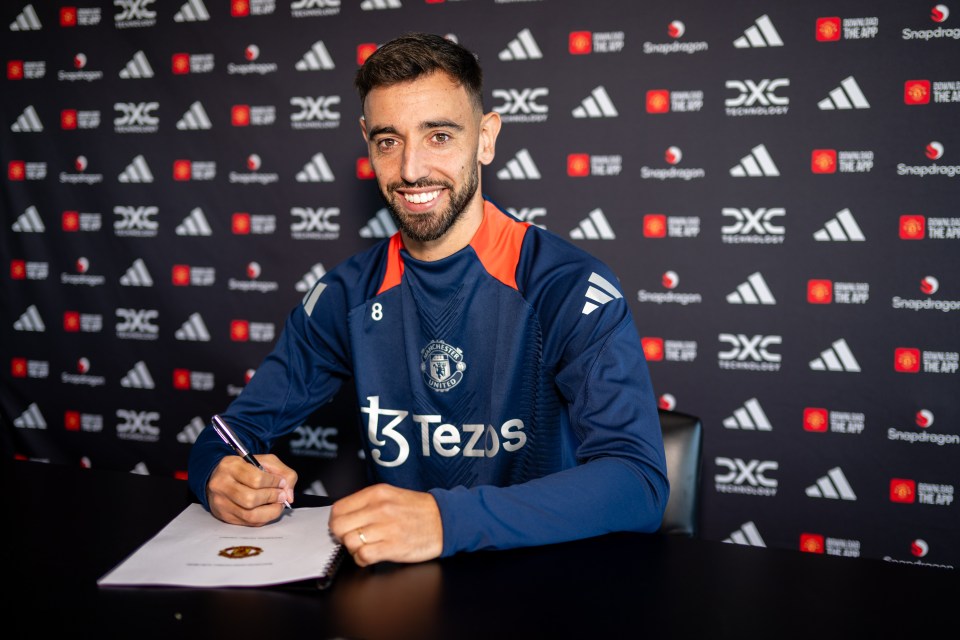 Bruno Fernandes signed a new Manchester United contract this summer