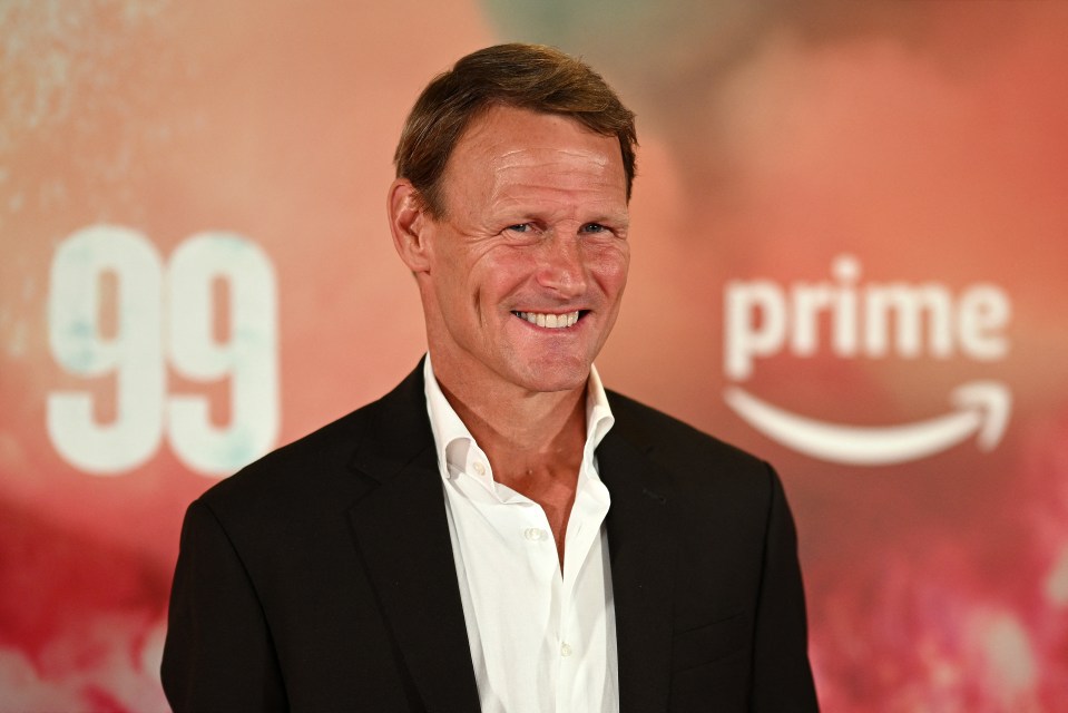 Teddy Sheringham believes the Dutchman is 'not good enough' to be United's boss