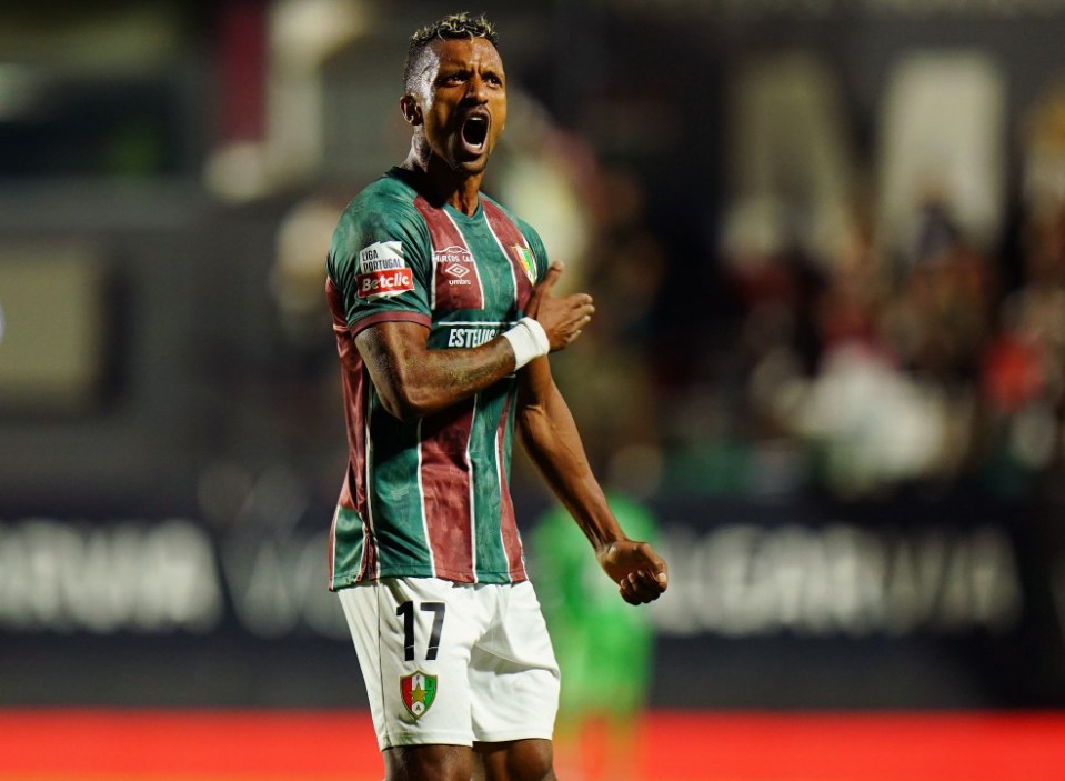 AMADORA, PORTUGAL - SEPTEMBER 16: New signing Luis Nani of CF Estrela da Amadora celebrates after scoring a goal during the Liga Portugal Betclic match between CF Estrela da Amadora and Boavista FC at Estadio Jose Gomes on September 16, 2024 in Amadora, Portugal.  (Photo by Gualter Fatia/Getty Images)