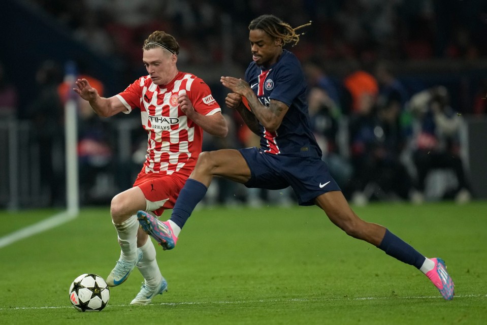 Tsygankov evades PSGâs Bradley Barcola but saw Girona denied at the death