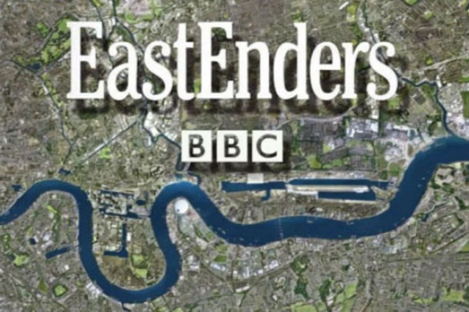 Three EastEnders star have reunited sending fans wild