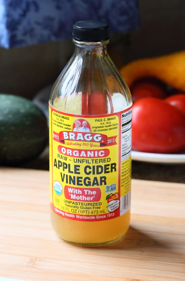 a bottle of bragg organic raw unfiltered apple cider vinegar