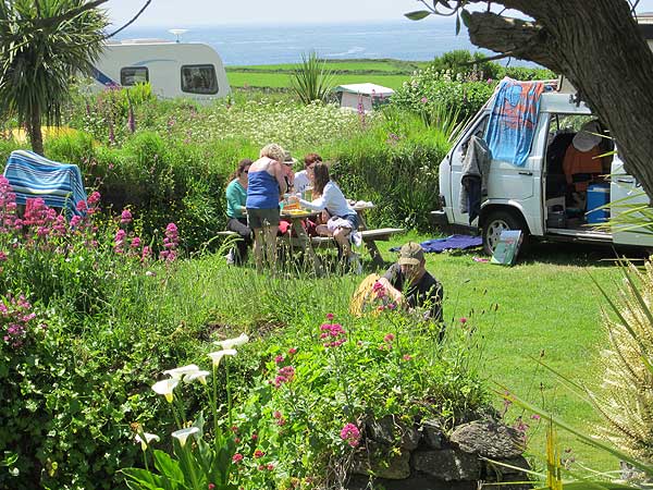 Henry's Campsite is located in Lizard Peninsula in Cornwall, with sea views and plenty of facilities