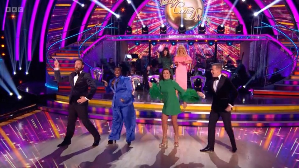 Fans weren't pleased that the professional routine was replaced by a quick disco with the judges