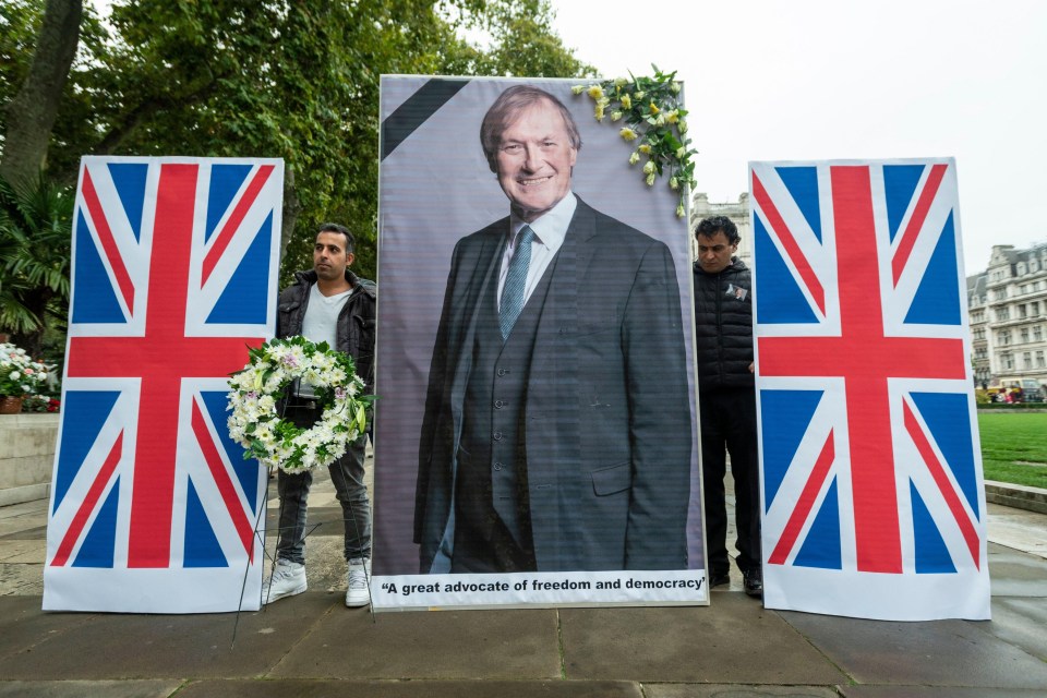 a picture of a man with the words " a great advocate of freedom and democracy " on it