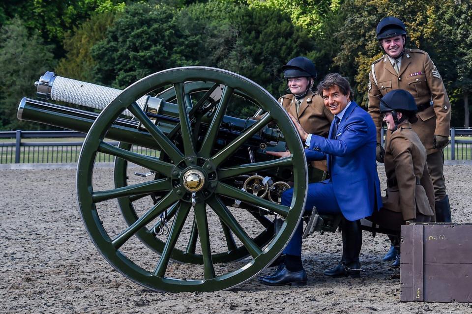 Tom Cruise was pictured firing the 1st World War fun that was used during the Platinum Jubilee Celebration