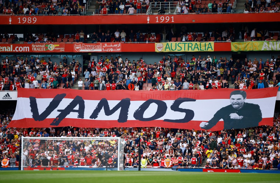 The banner usually reads 'VAMOS'