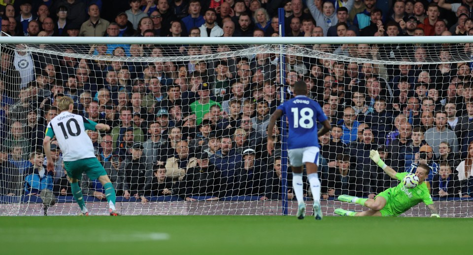 Anthony Gordon's penalty was saved by Jordan Pickford