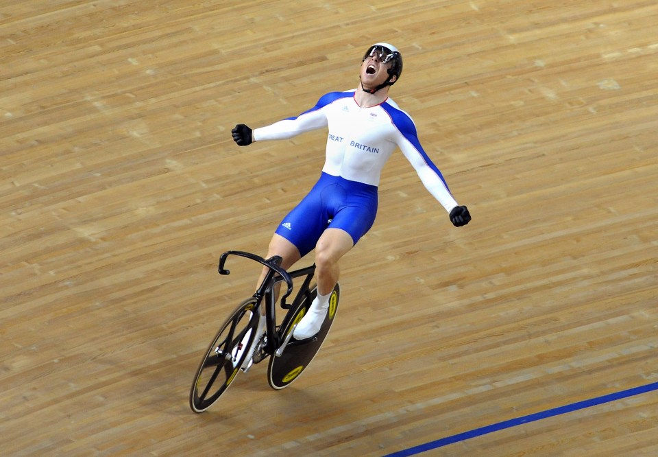 Hoy winning gold in the Men's Sprint Final at the 2008 Beijing Olympic Games