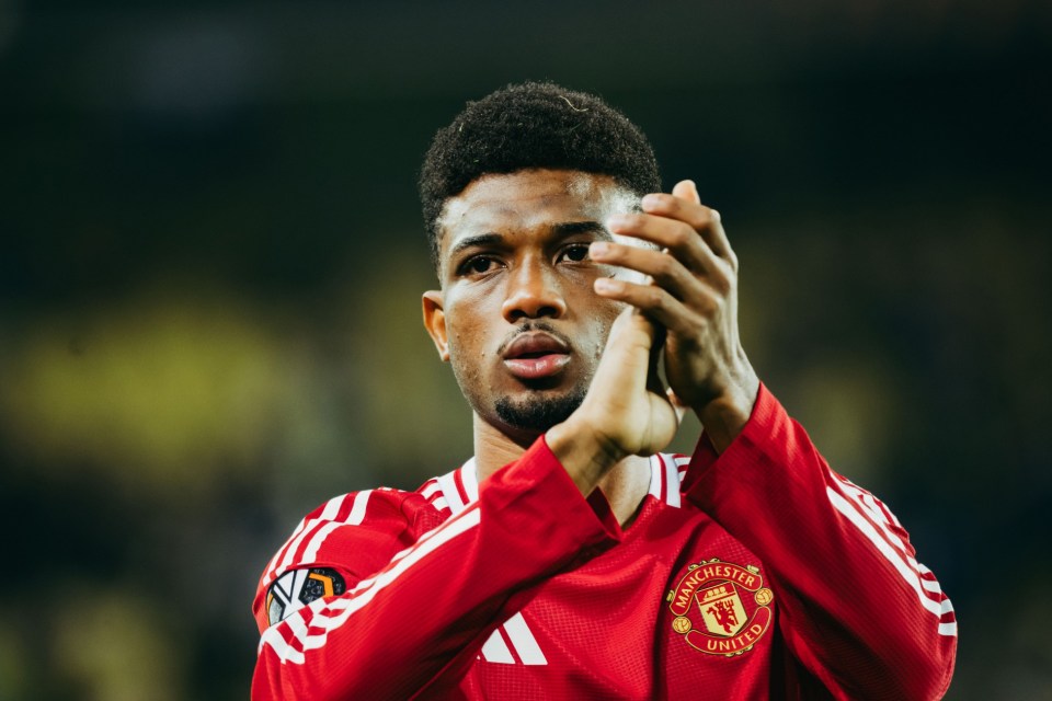 ISTANBUL, TURKEY - OCTOBER 24: Amad Diallo of Manchester United applauds fans following the UEFA Europa League 2024/25 League Phase MD3 match between Fenerbahce SK and Manchester United at Ulker Stadium on October 24, 2024 in Istanbul, Turkey. (Photo by Ash Donelon/Manchester United via Getty Images)