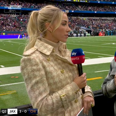 Olivia Harlan-Dekker left fans stunned during NFL coverage