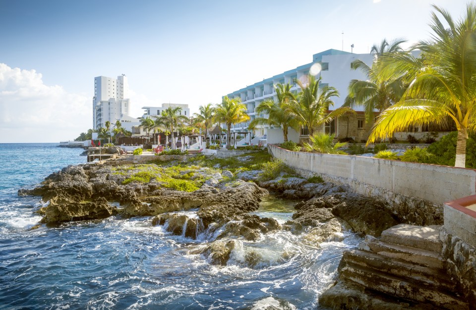 If you are visiting Cancun, it would feel almost criminal not to hop over to Cozumel