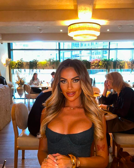 The reality star looked dressed to impress at dinner